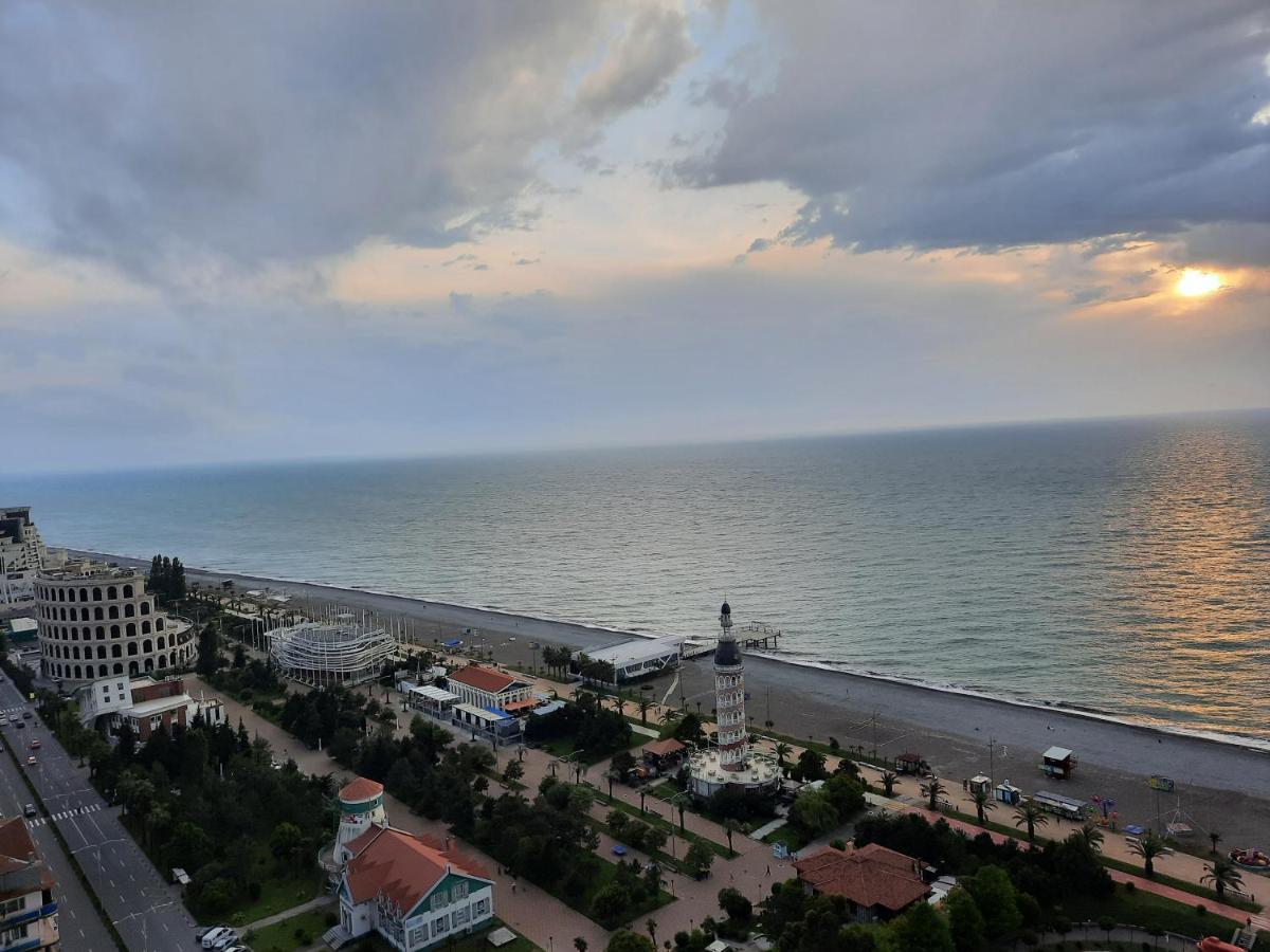 The Best Beach Aparthotel Orbi City Batumi Exteriör bild