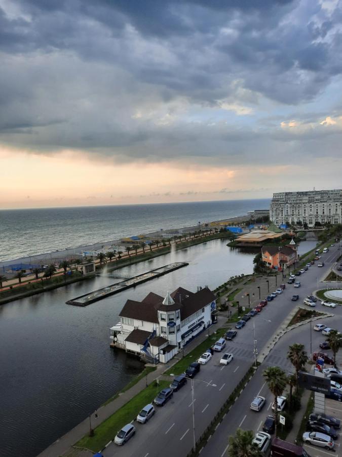The Best Beach Aparthotel Orbi City Batumi Exteriör bild